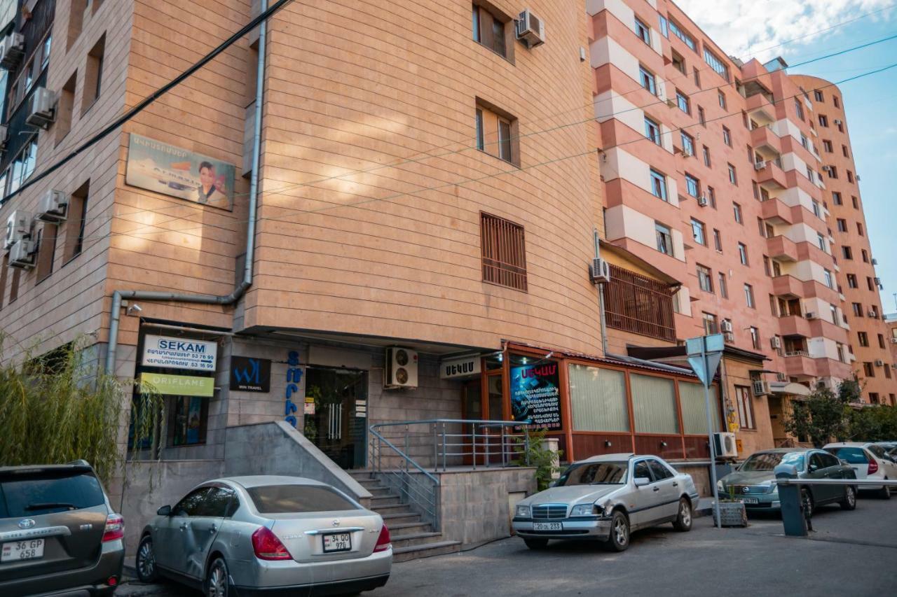 Stay Inn Apartments At Yekmalyan Street Єреван Екстер'єр фото